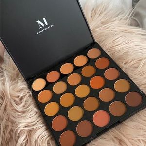 Morphe eyeshadow palette